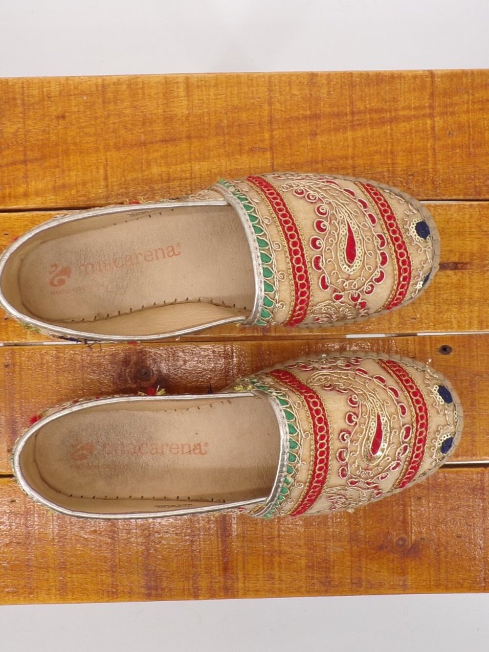 Macarena Espadrilles Women's US 8 - 8.5 Flat Slip On Colorful Fabric and Detail - Picture 7 of 12